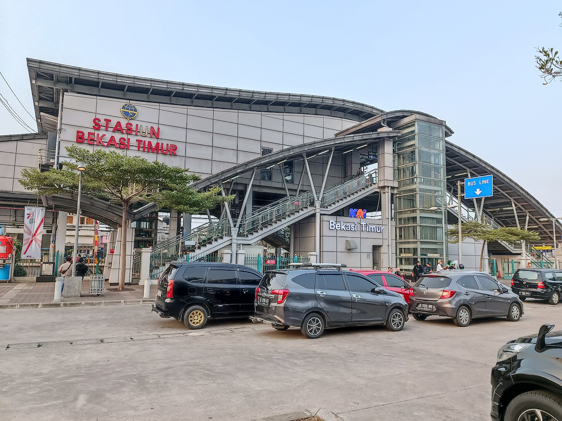 Stasiun & Transit